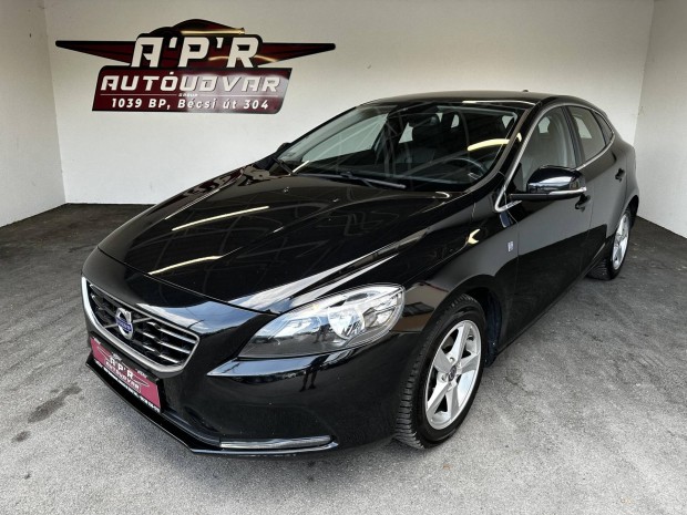 Volvo V40 2.0 D [D2] Ocean Race Vezetett Szervi...